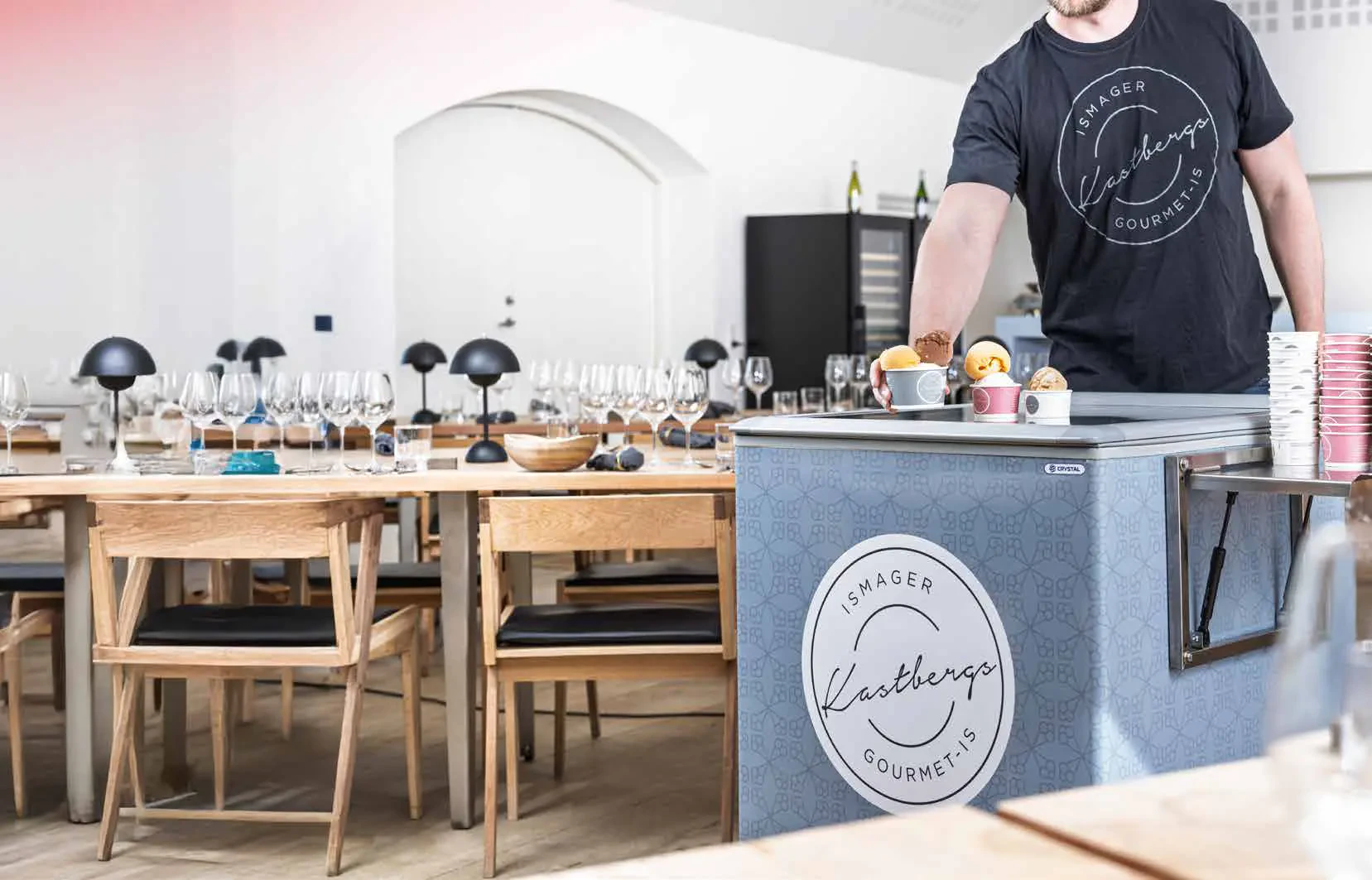 Kastbergs betjener is til et event