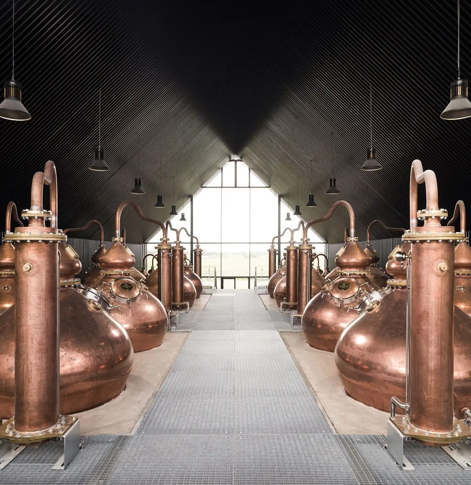 Kobber kedler hos Stauning Whisky