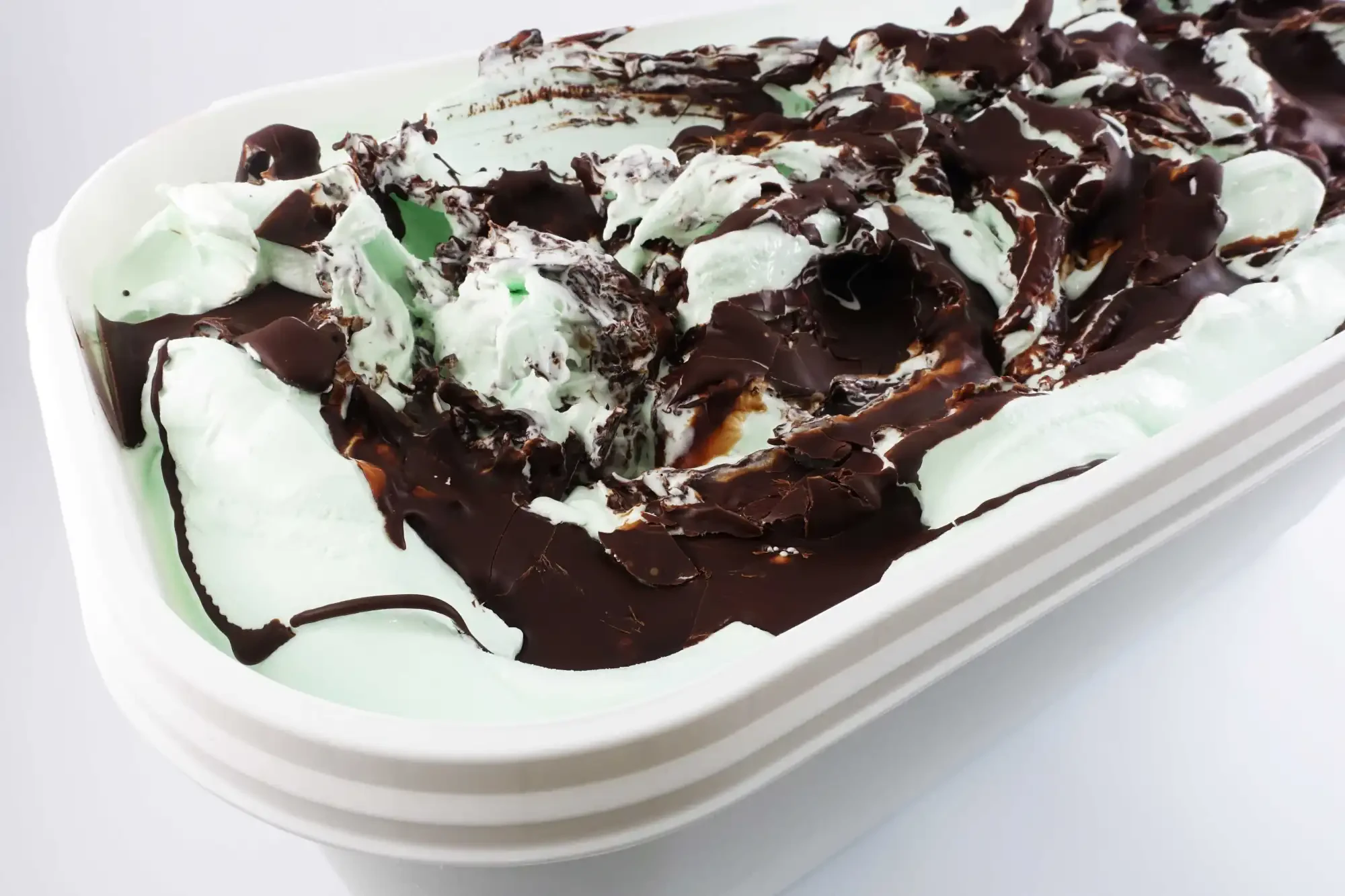 Hier sind 5-Liter Minz-Schokoladen Eis