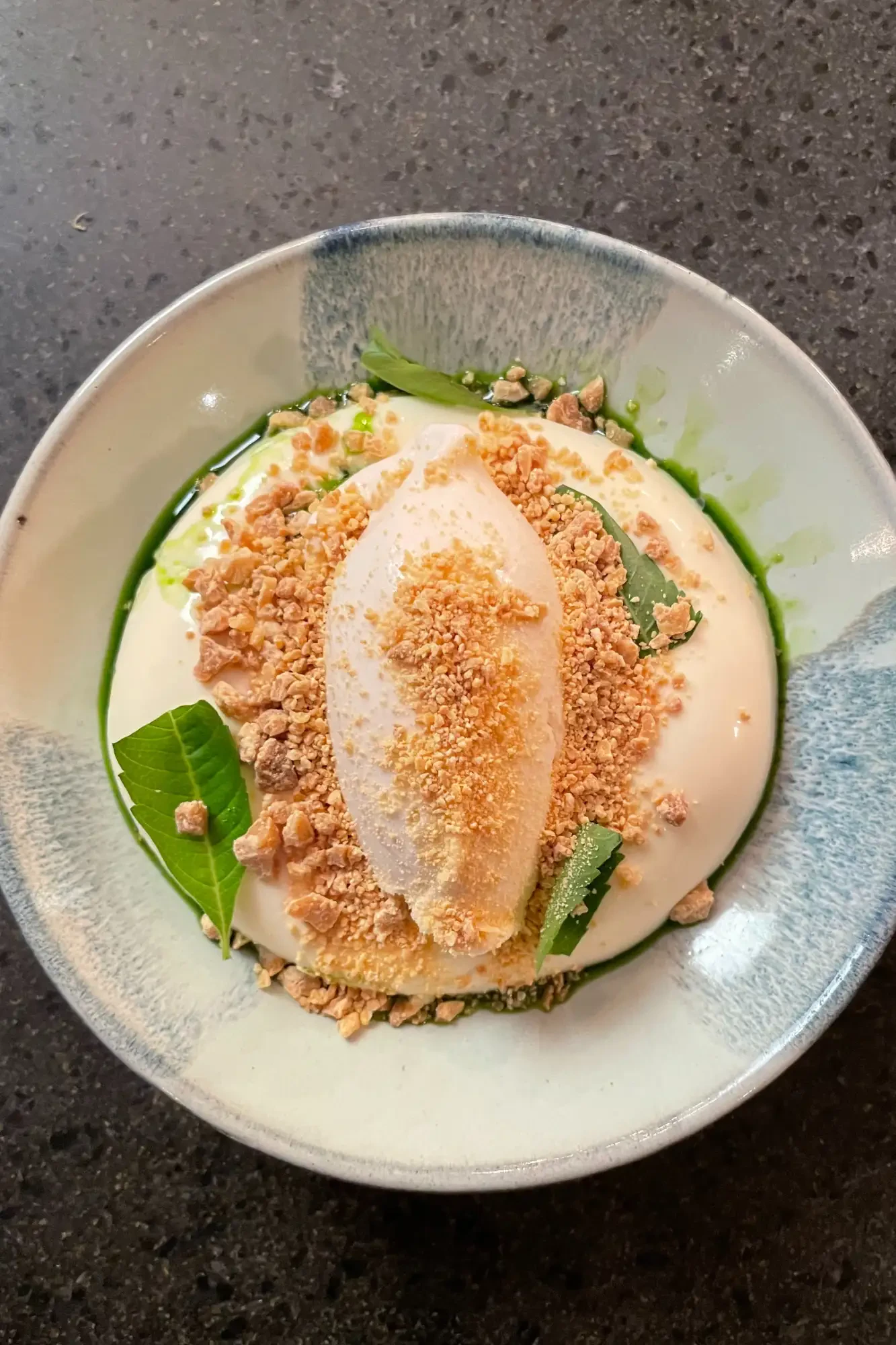 Lækker dessert med Yuzu Mousse og æble sorbet