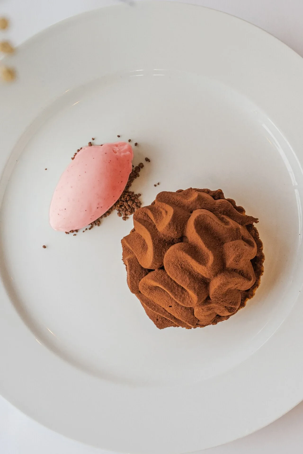 3 gange mousse og jordbær sorbet