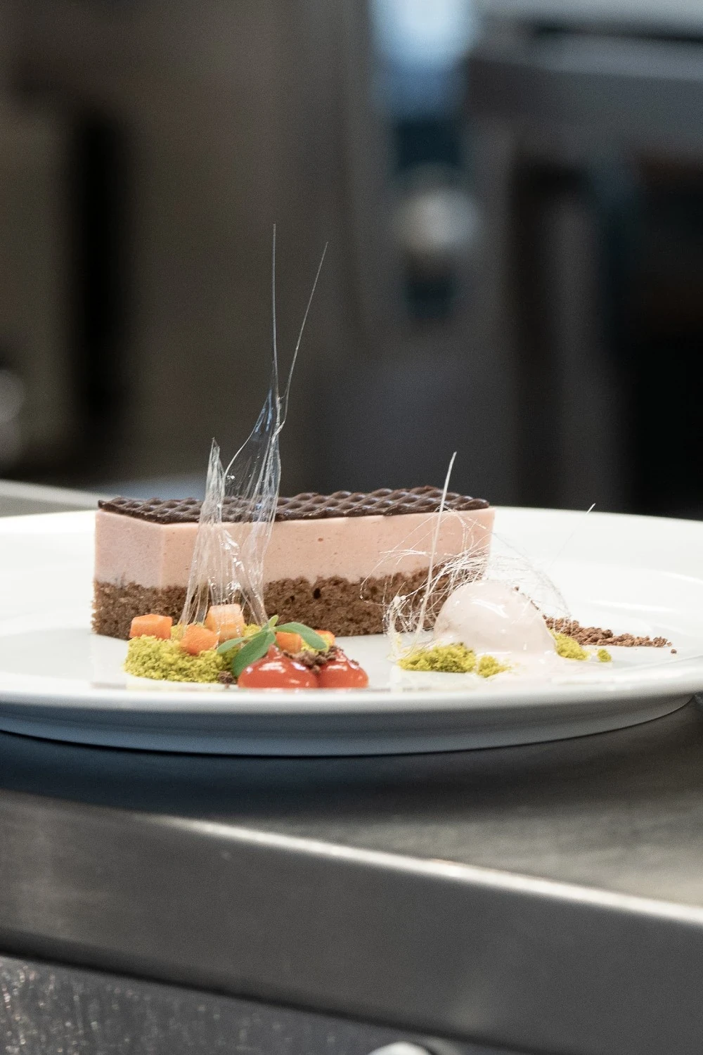 Youghurt jordbærkage med rabarber sorbet