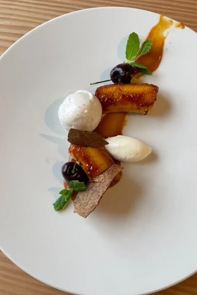 Lækker Bananasplit dessert med vaniljeis