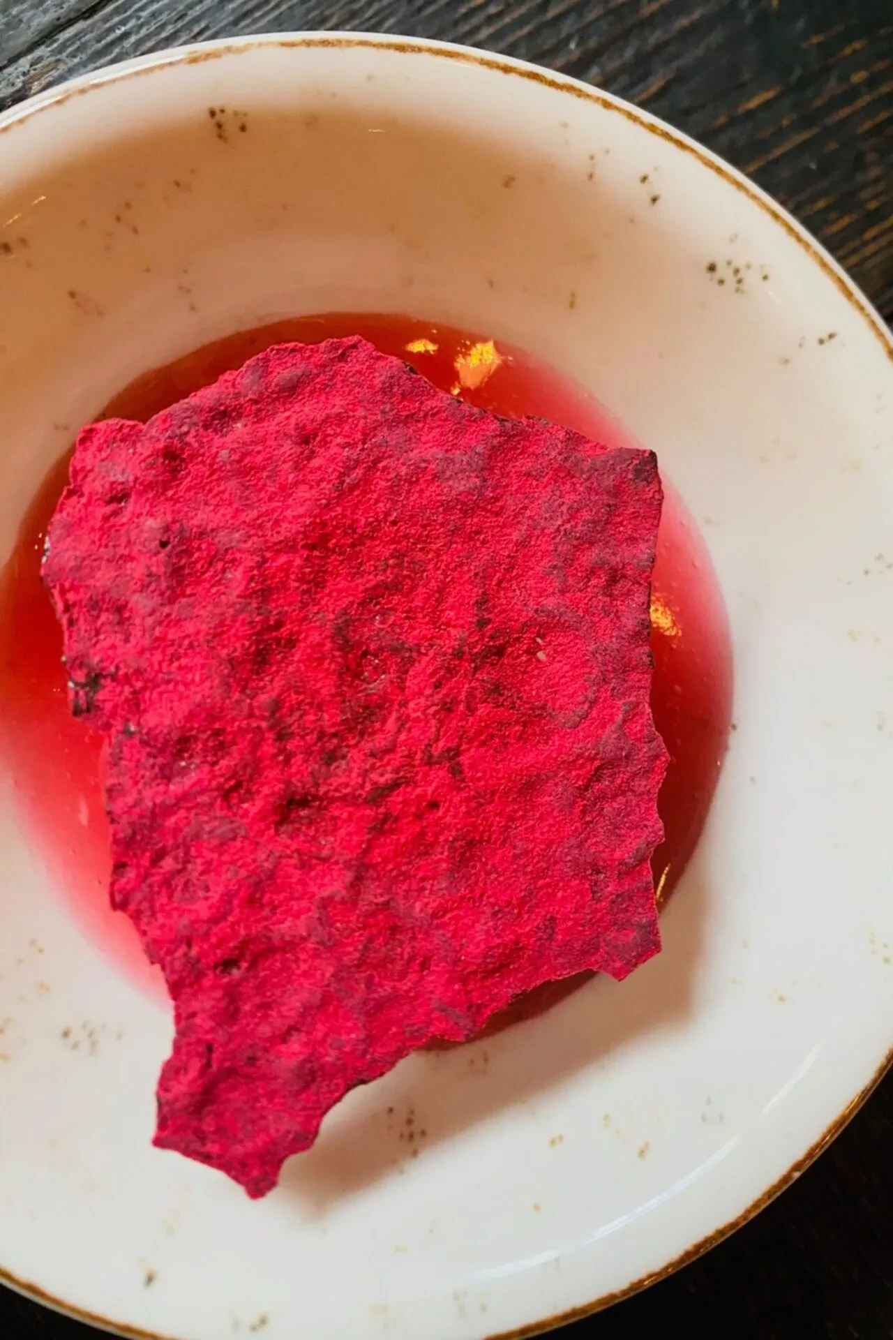bouillon og lakrids med rabarber sorbet