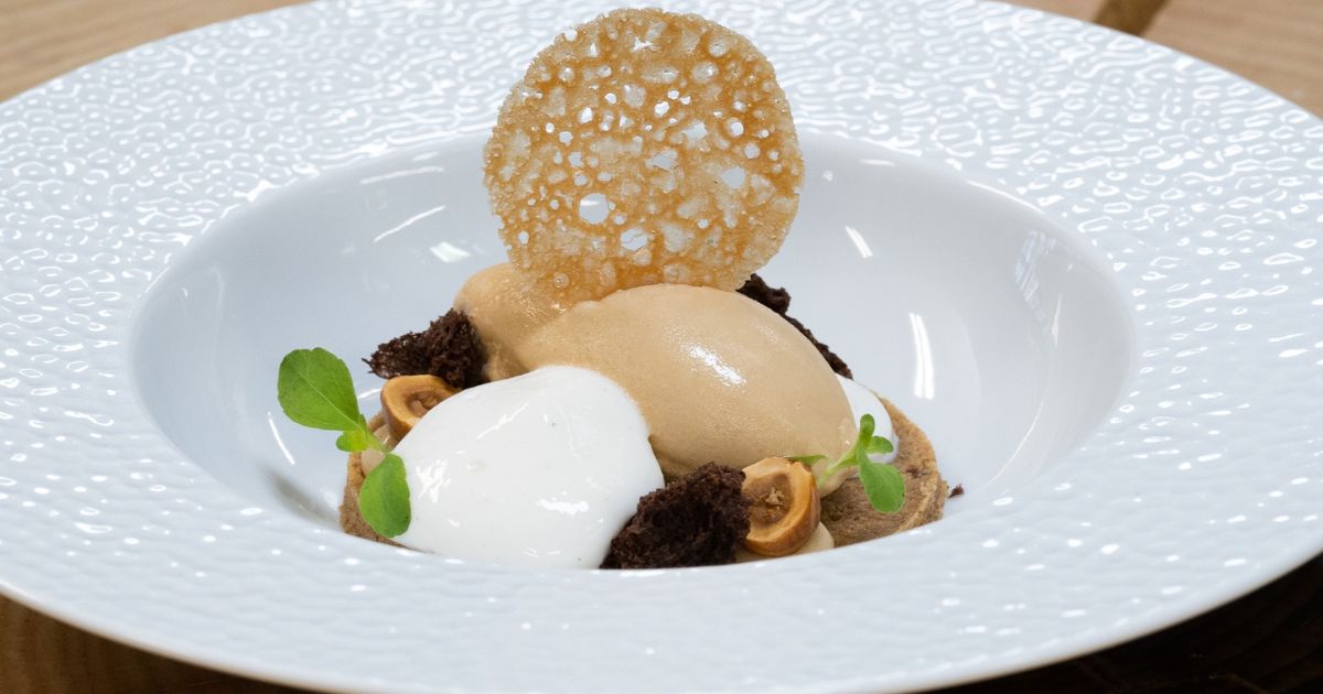 Moderne Cappucino with espresso honey icecream